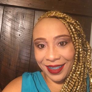 Meet your Posher, Tiffany